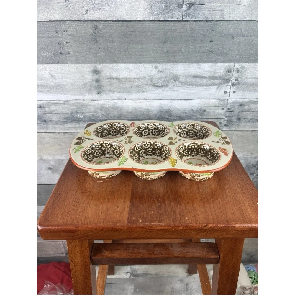 Temptations by Tara Old World Fall Harvest Leaves Acorns Muffin Pan Bakeware